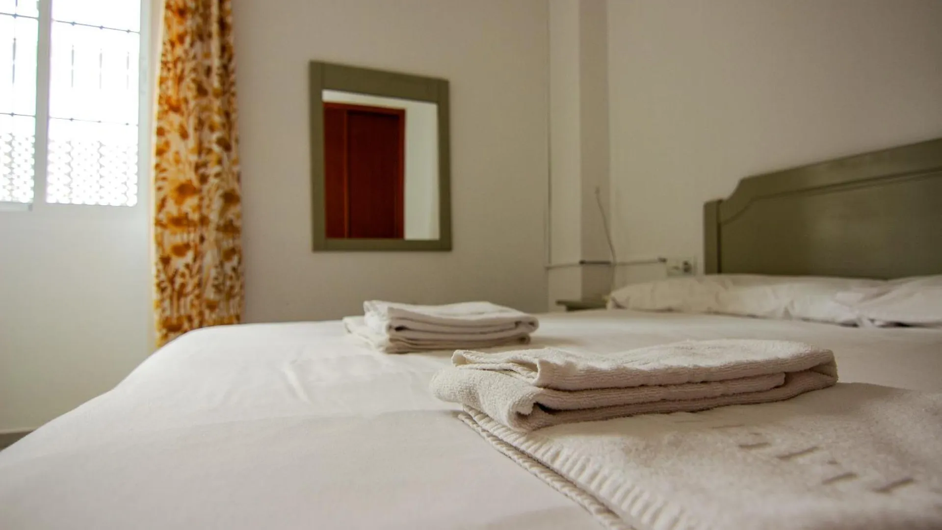 Rentalsevilla Apartamento Encantador En El Gran Poder 0*, セビリア