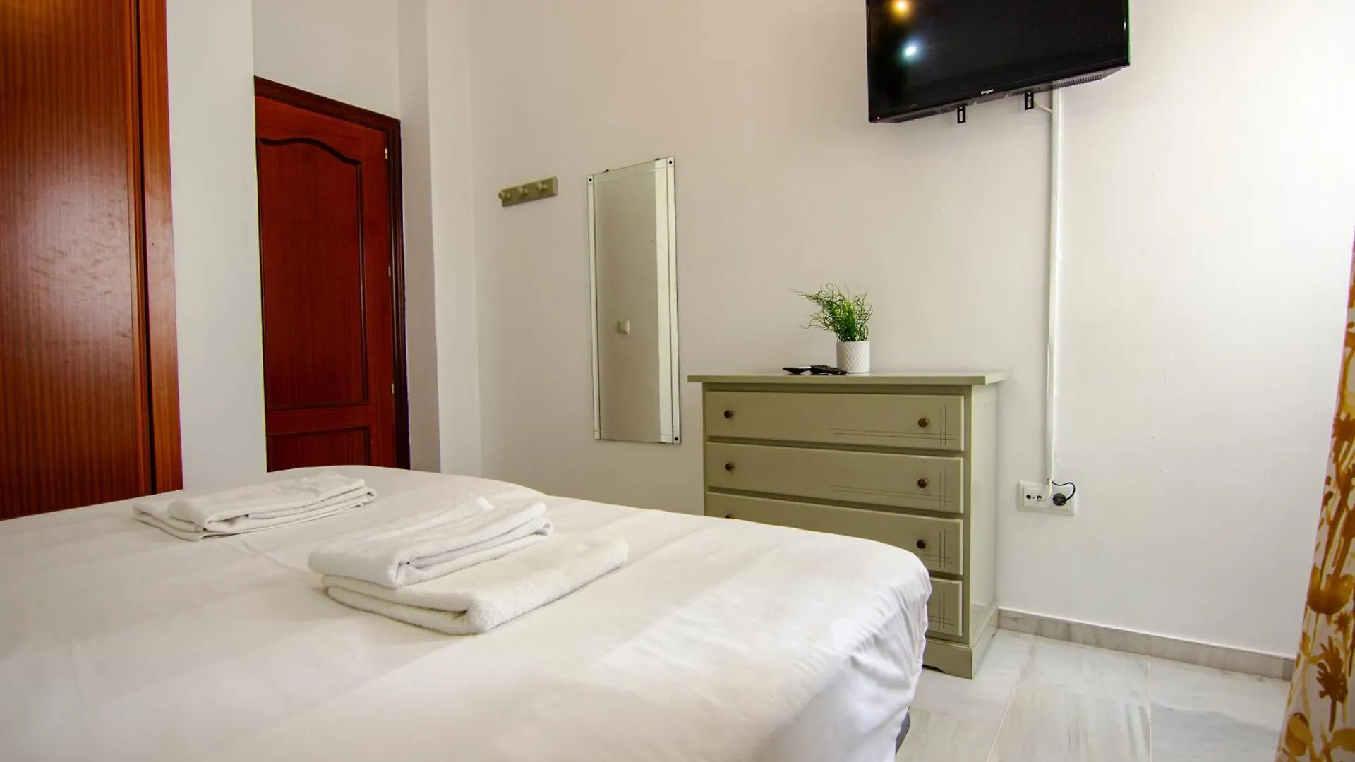 Rentalsevilla Apartamento Encantador En El Gran Poder 0*, Seville Spain